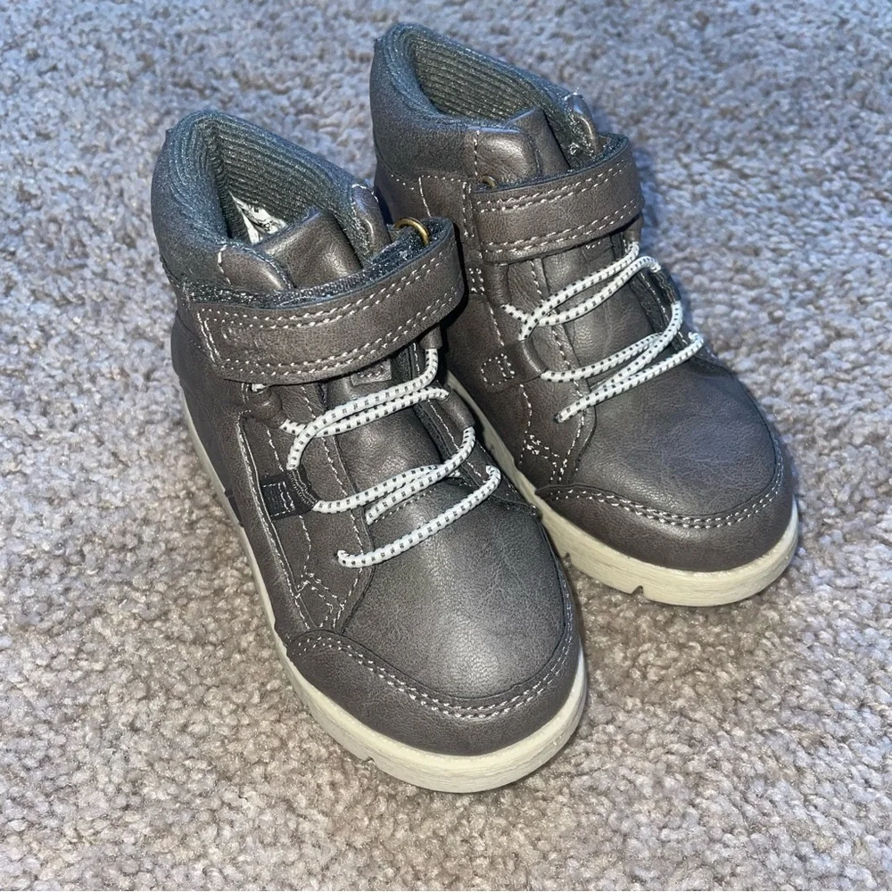 Carter's gray boots toddler 6